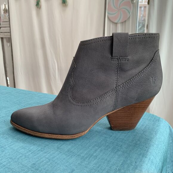 Frye Reina JEA Women Size 9.5 Gray Suede Leather Ankle Boot Zip 3471724 - Picture 4 of 14